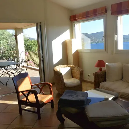 Marina Di Fiori Villa *